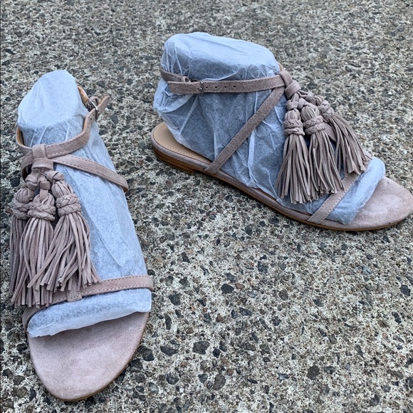 Marc Fisher  tan sandals - Picture 2 of 2